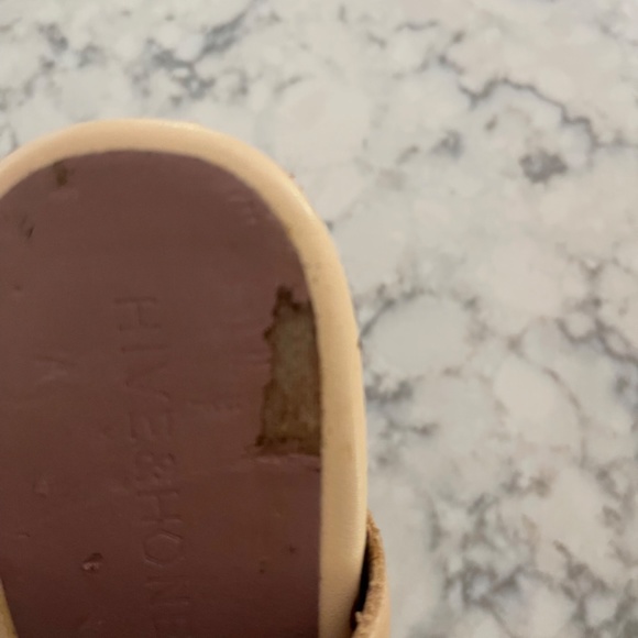 Hive and Honey high heel shoes.  Size 9.5. Color tan. - Picture 6 of 7